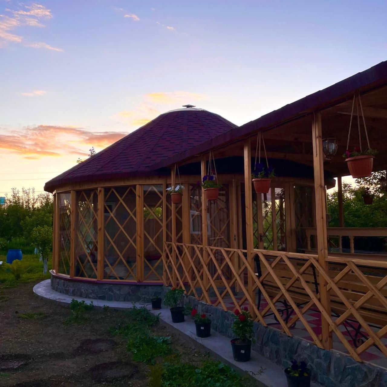 Guest House Amirhan Bokonbayevo Exterior photo